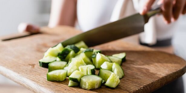Cucumber is a low-calorie vegetable for weight loss